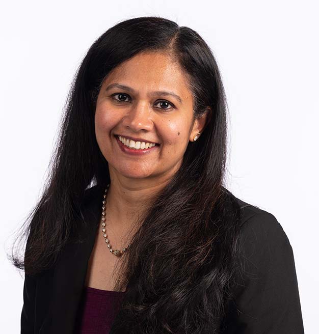 Priya Devarajan Headshot
