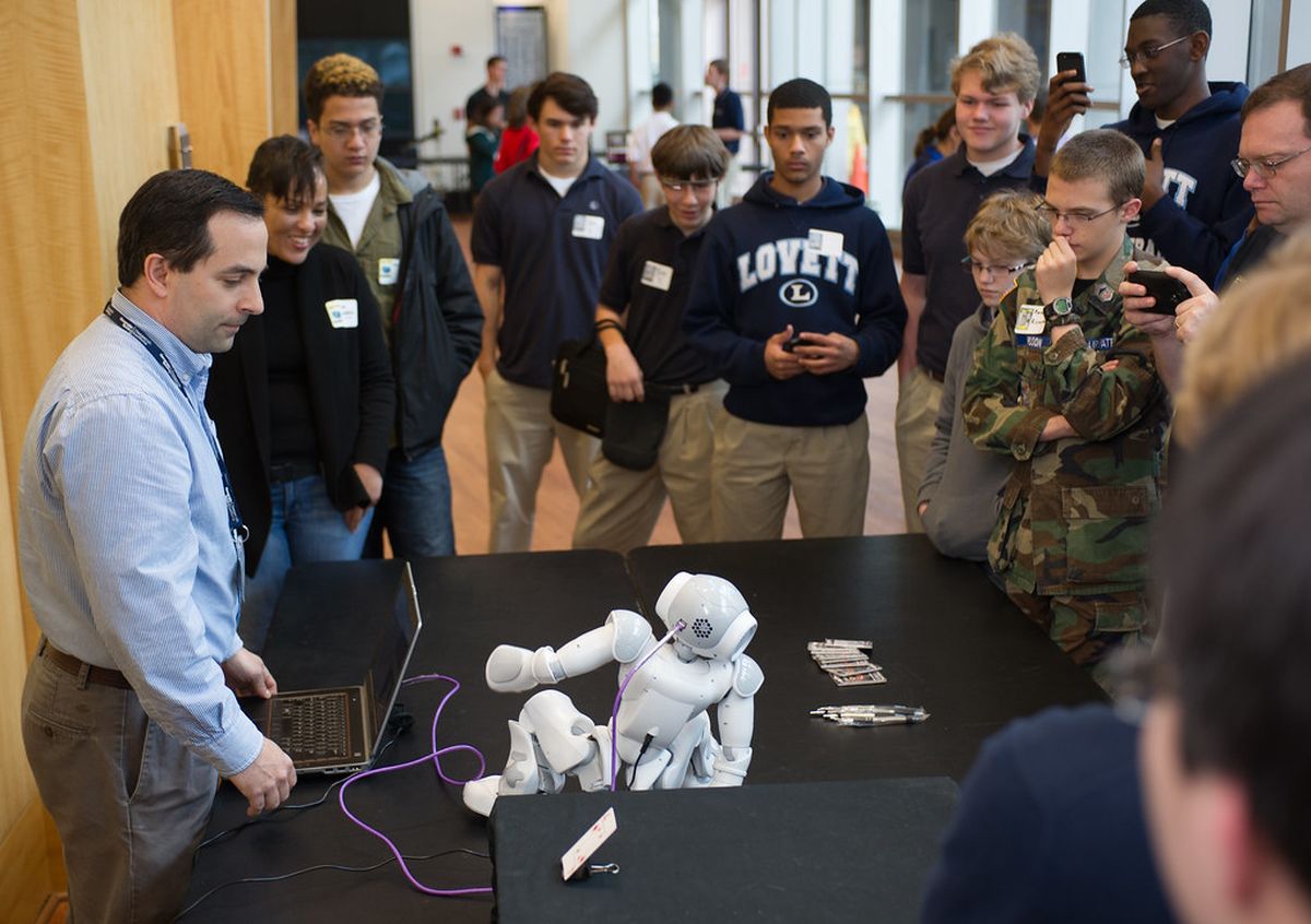 Students touring labs at GT during National Robotics Week 