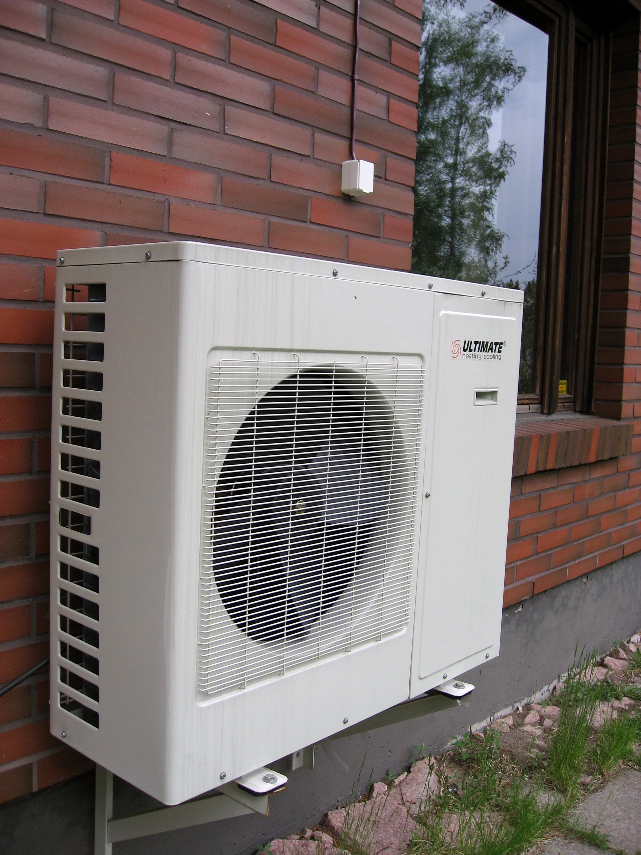  Picture of an outdoor unit of a mini-split residential heat pump. Public domain, via Wikimedia Commons.