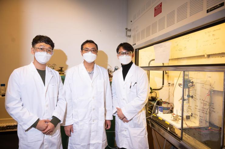 (L to R)  Hyun Ju, Prof. Seung Woo Lee, and Jinho Park have demonstrated a more cost-effective, efficient water-splitting process for creating green hydrogen. (Photo credit: Georgia Tech)
