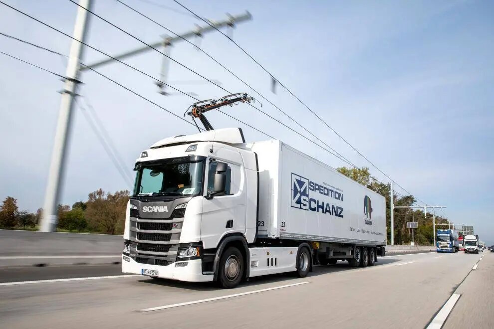 A test lane built in Sweden by Siemens using OCL equipped tractor trailers.