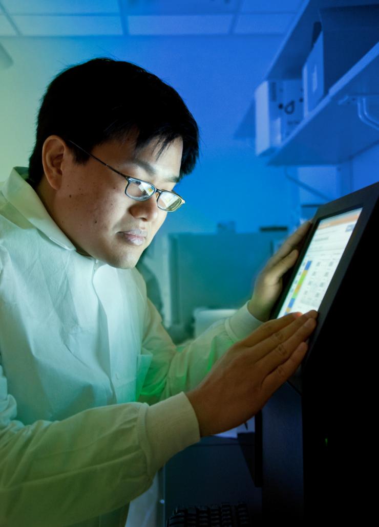 <p>A microbiologist uses next-generation sequencing technology to identify a bacterial DNA fingerprint. (Credit: Centers for Disease Control and Prevention).</p>