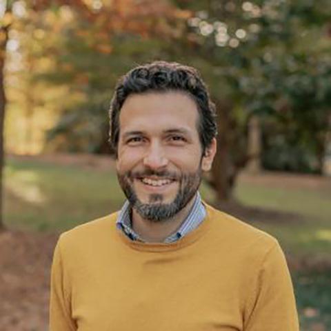 Juan Archila headshot