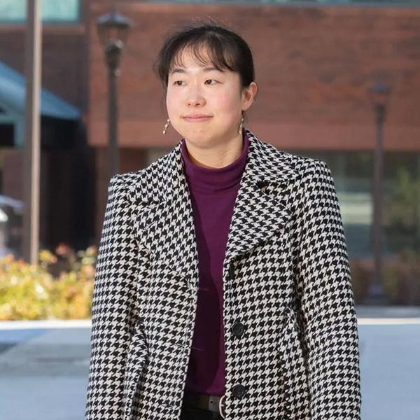 Portrait of Iris Tien