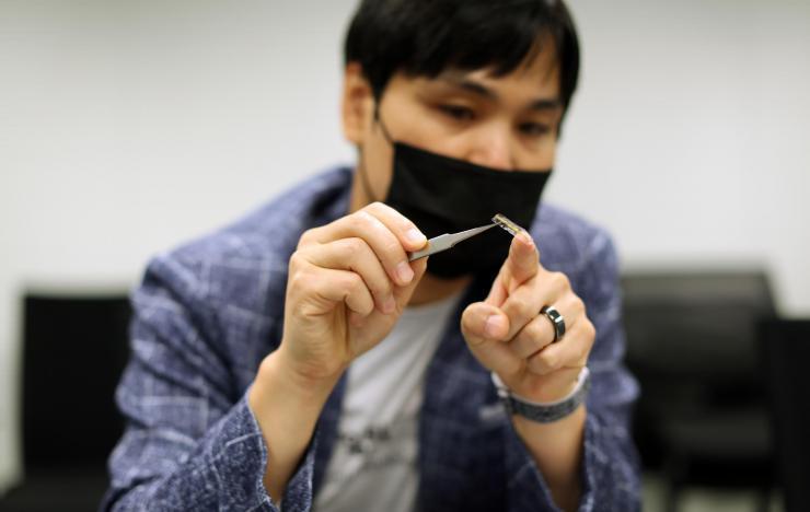 <p>Woon-Hong Yeo and his research team have developed a new wireless, electronic vascular monitoring system - a smart stent.</p>