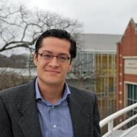 <p>Francisco Robles, Petit Institute researcher and Coulter Department assistant professor of biomedical engineering, is developing a better tool for neurosurgery.</p>